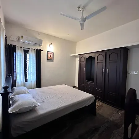 Daffodils Inn Alappuzha Exterior photo